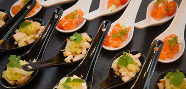 Bouchées apéritives variées et gourmandes, idéales pour vos réceptions et cocktails